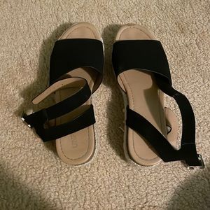 Platform sandals